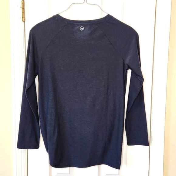 NWOT We Wander Active Long-Sleeve Top Gray Size Large - Picture 2 of 10